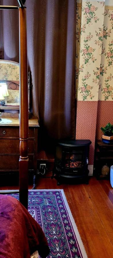 Marketa'S Bed And Breakfast Виктория Екстериор снимка