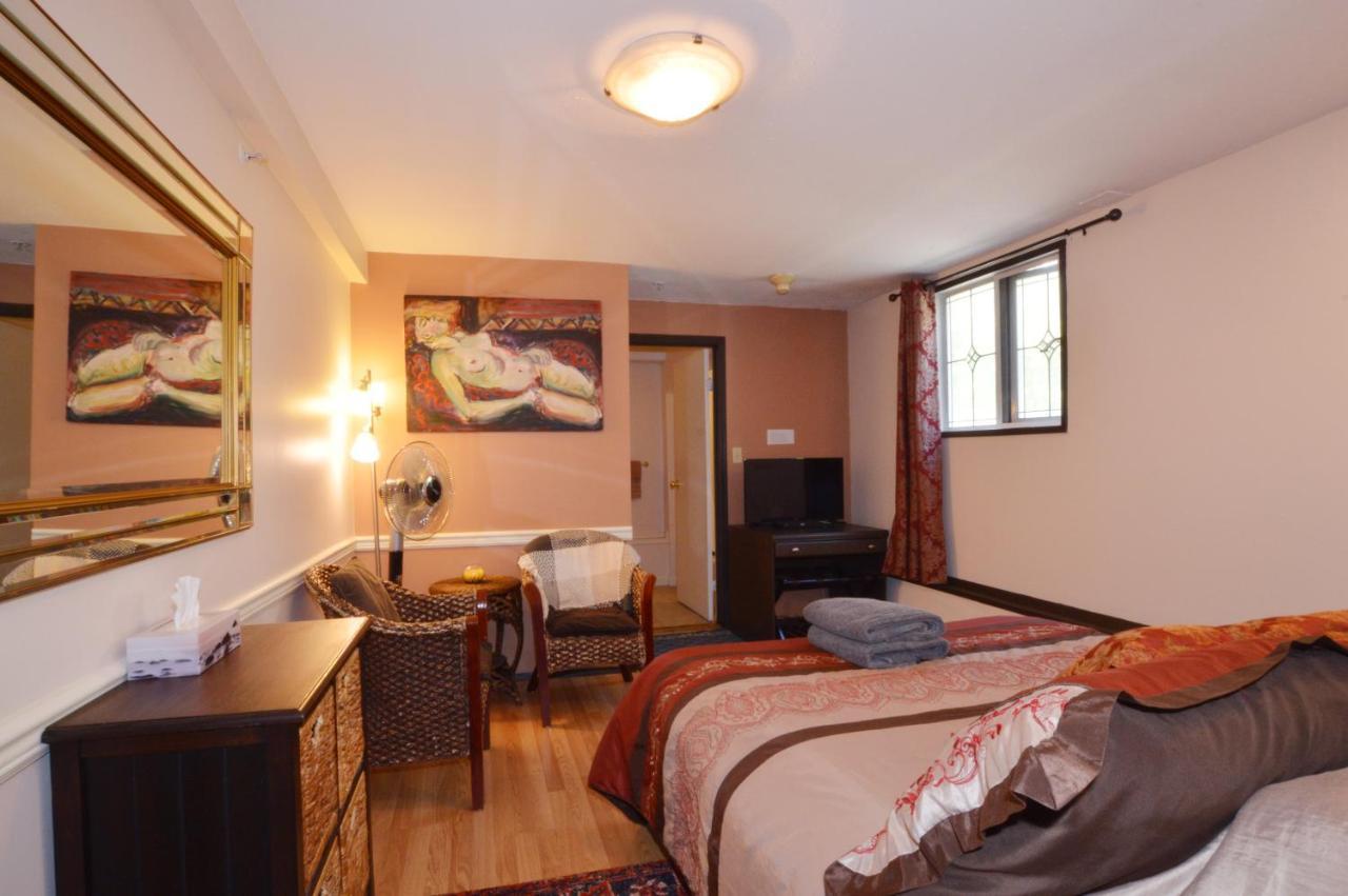 Marketa'S Bed And Breakfast Виктория Екстериор снимка