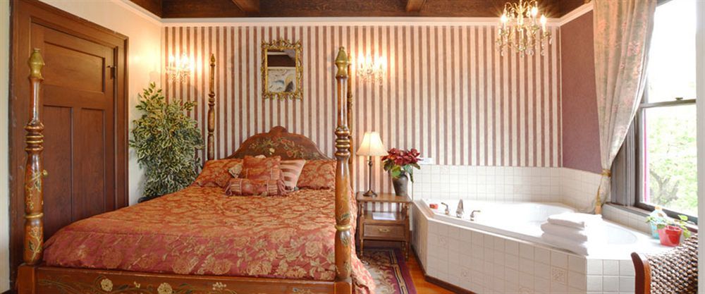 Marketa'S Bed And Breakfast Виктория Екстериор снимка
