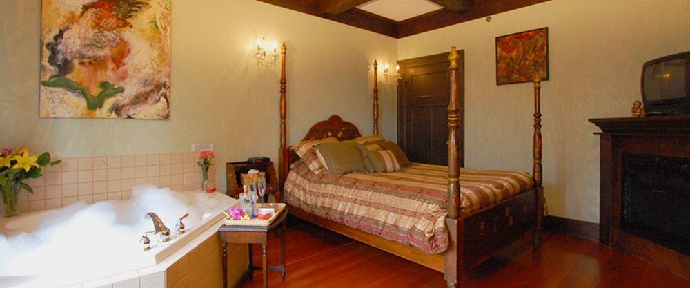 Marketa'S Bed And Breakfast Виктория Екстериор снимка