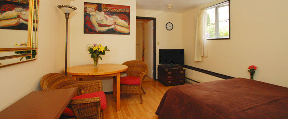 Marketa'S Bed And Breakfast Виктория Екстериор снимка