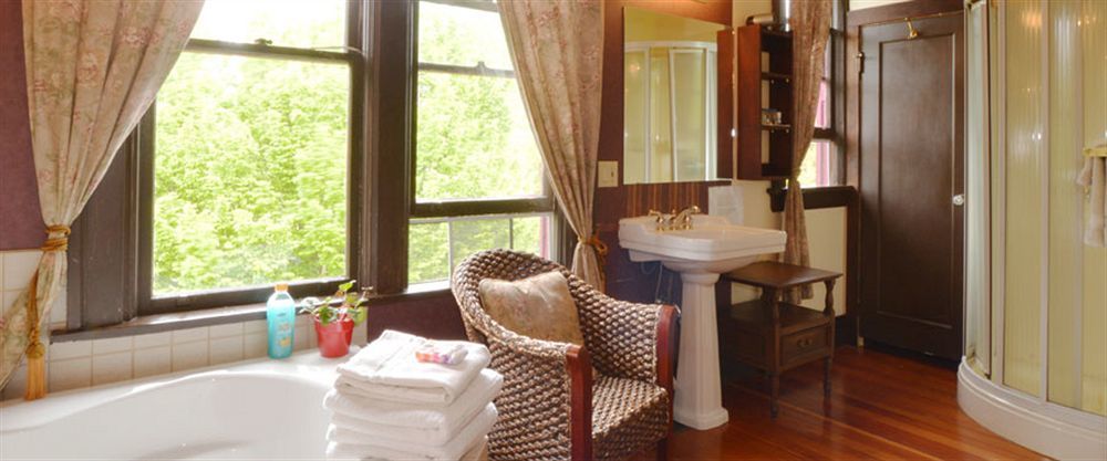 Marketa'S Bed And Breakfast Виктория Екстериор снимка
